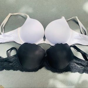Victoria Secret total of 2 bras , size 32DD